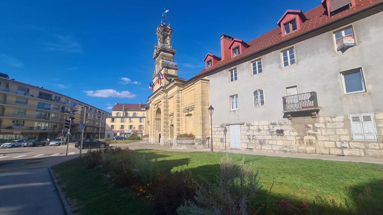 Le P'Tit Saint-Pierre - Centre Ville - Parking ポンタルリエ エクステリア 写真